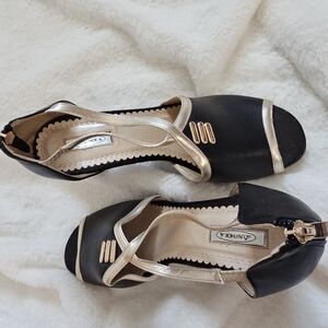 Chynna Dolls Black and Gold Heels